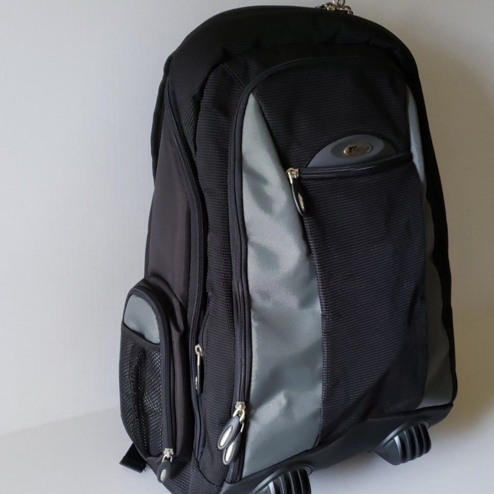 Targus Backpack - image 8